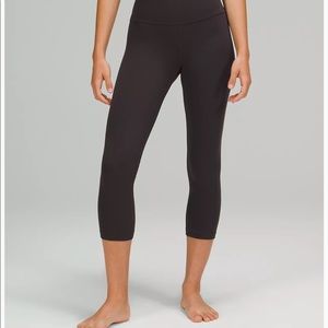 Lulemon Align Crop Size 6 Black